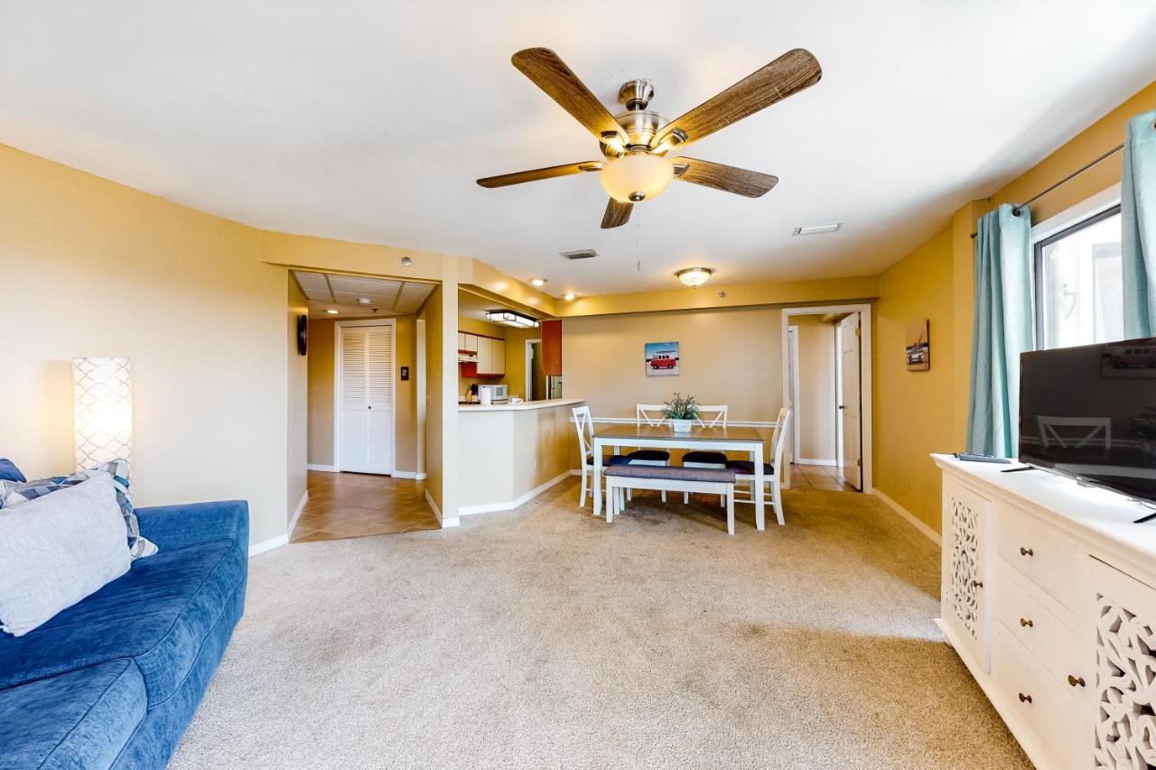 Apartment The At St. Thomas Square #1203b *
